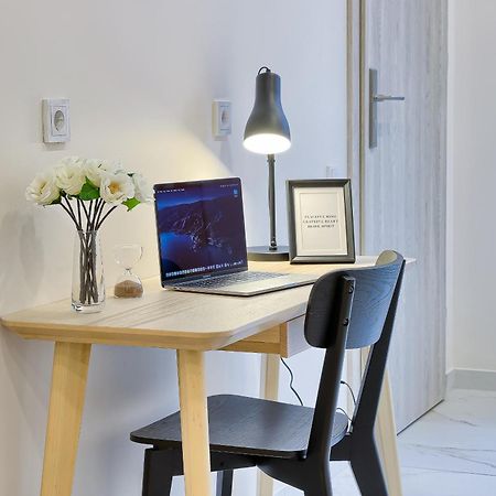 Business-Class Apartments 1 X Free Parking X Self Check In 24X7 VNO Extérieur photo
